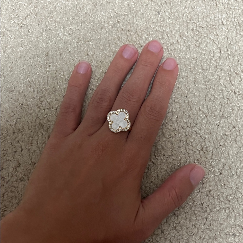 Elegant Gold and White Clover Ring